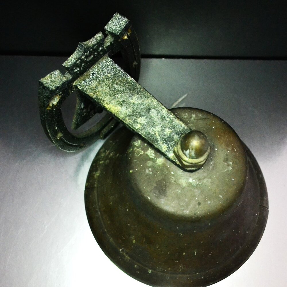 Vintage Bevin Patio Or Garden Bell Bronze Finish Horsehoe Bracket Outdoor Decor - Picture 7 of 8